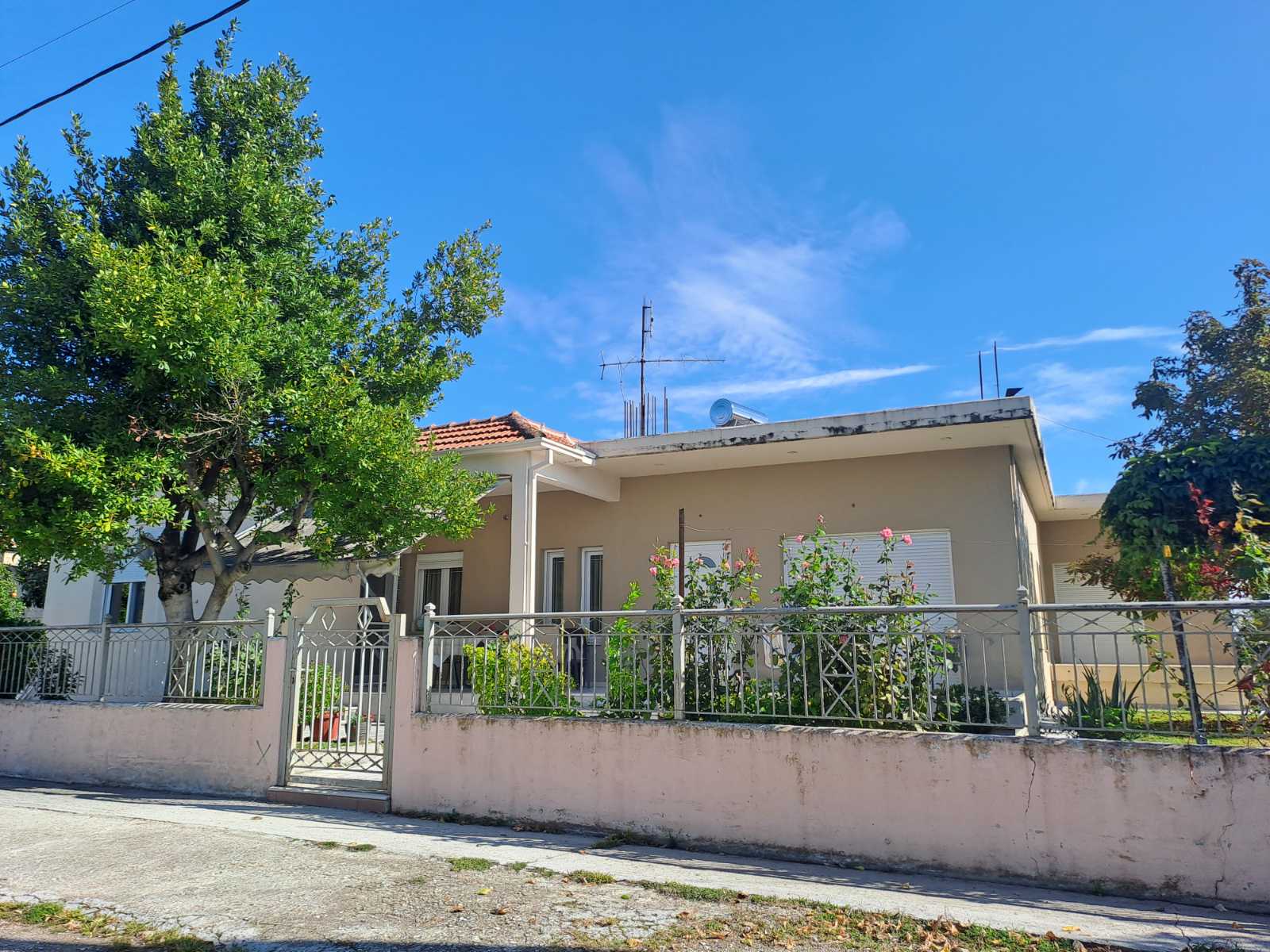 Οικόπεδο με κτίσμα  σε πλειστηριασμό Δήμος Τρικκαίων