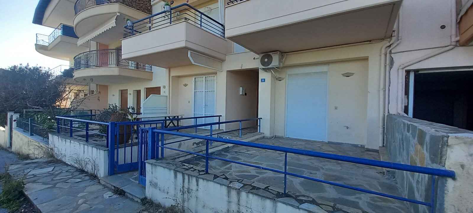 photo2