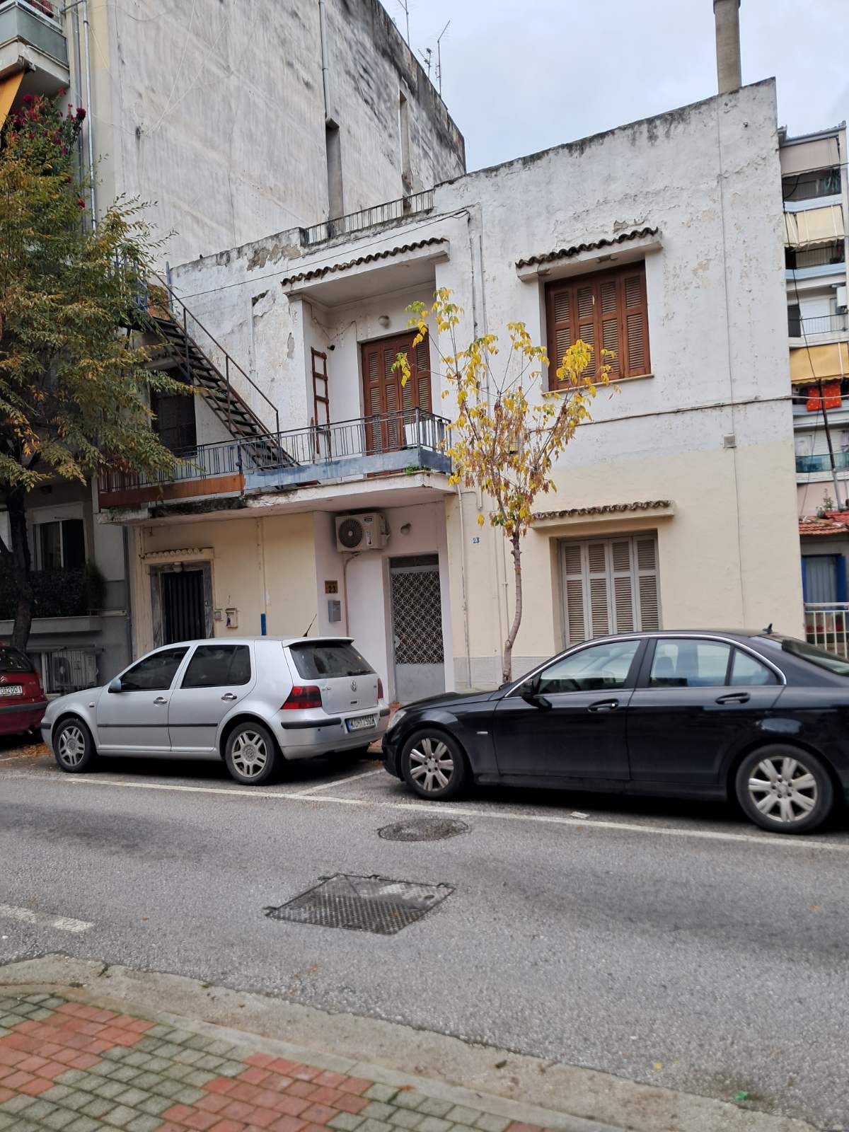 photo1