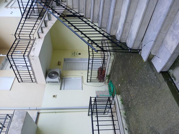 photo1