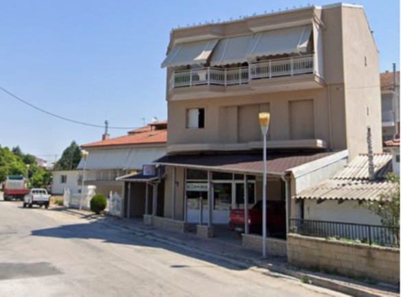 photo1