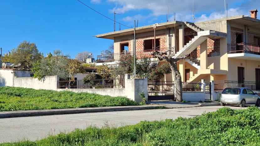 Οικόπεδο με κτίσμα 122.05 τ.μ. σε πλειστηριασμό Δήμος Κορινθίων