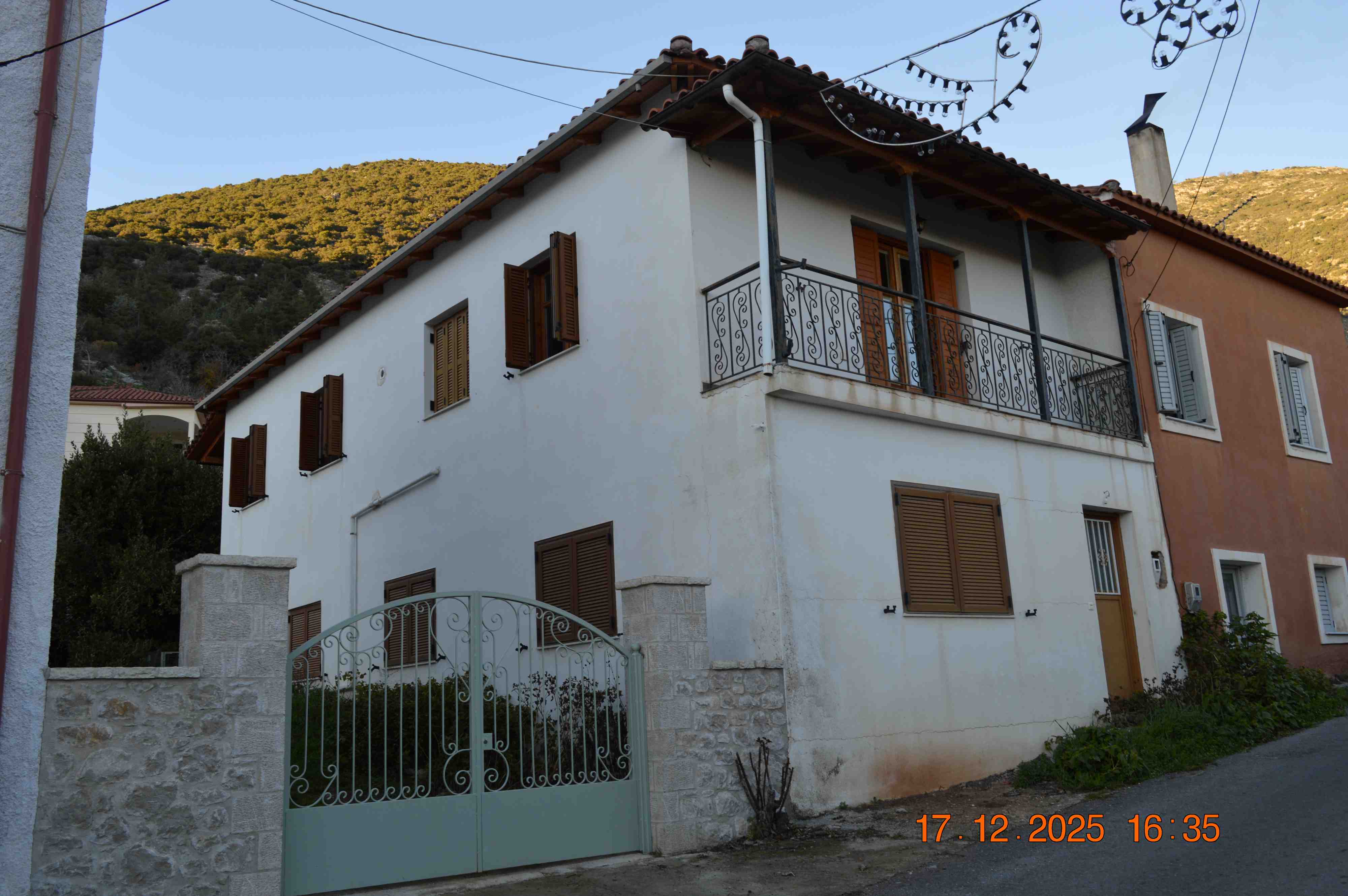photo1