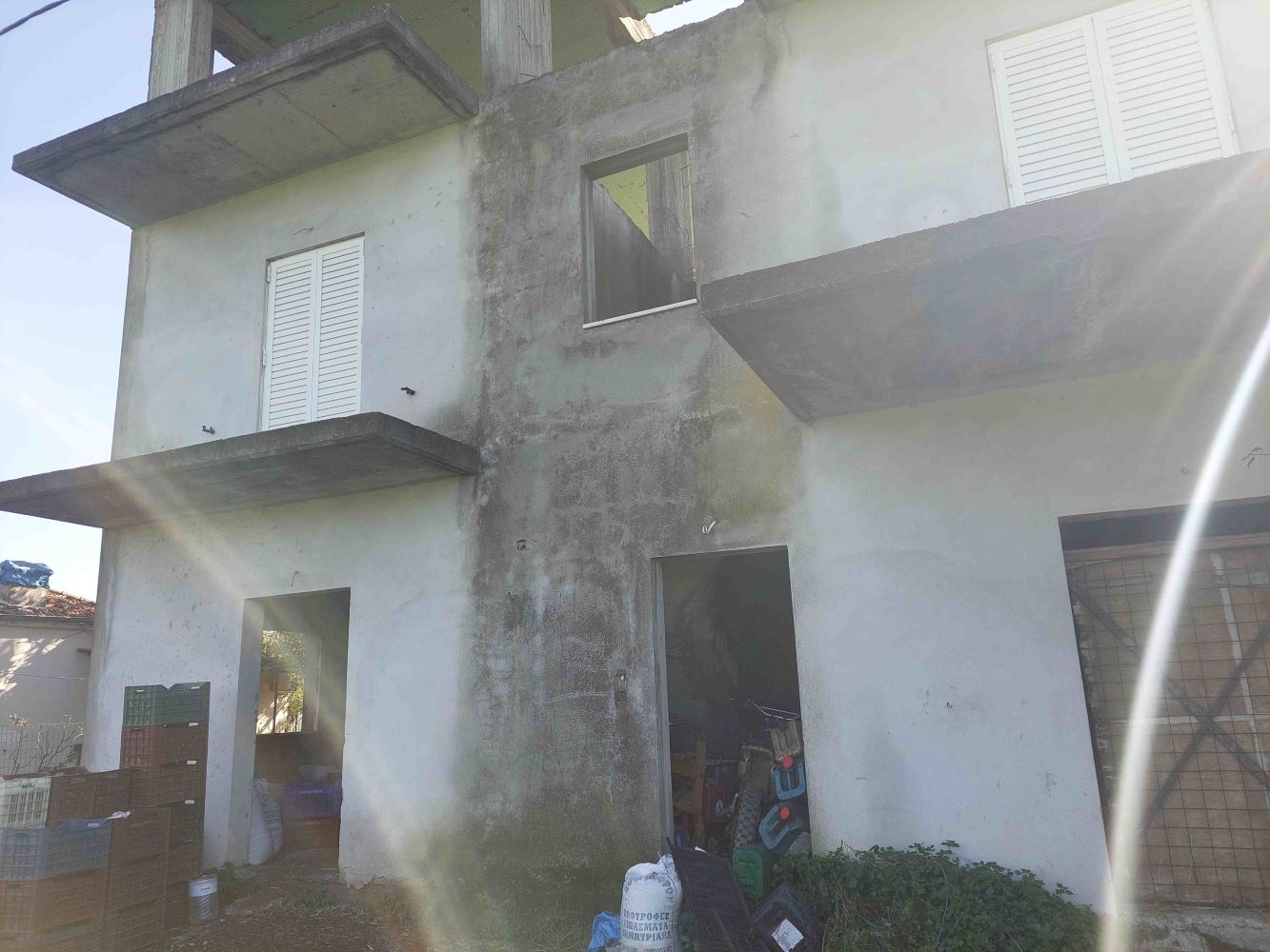 photo1