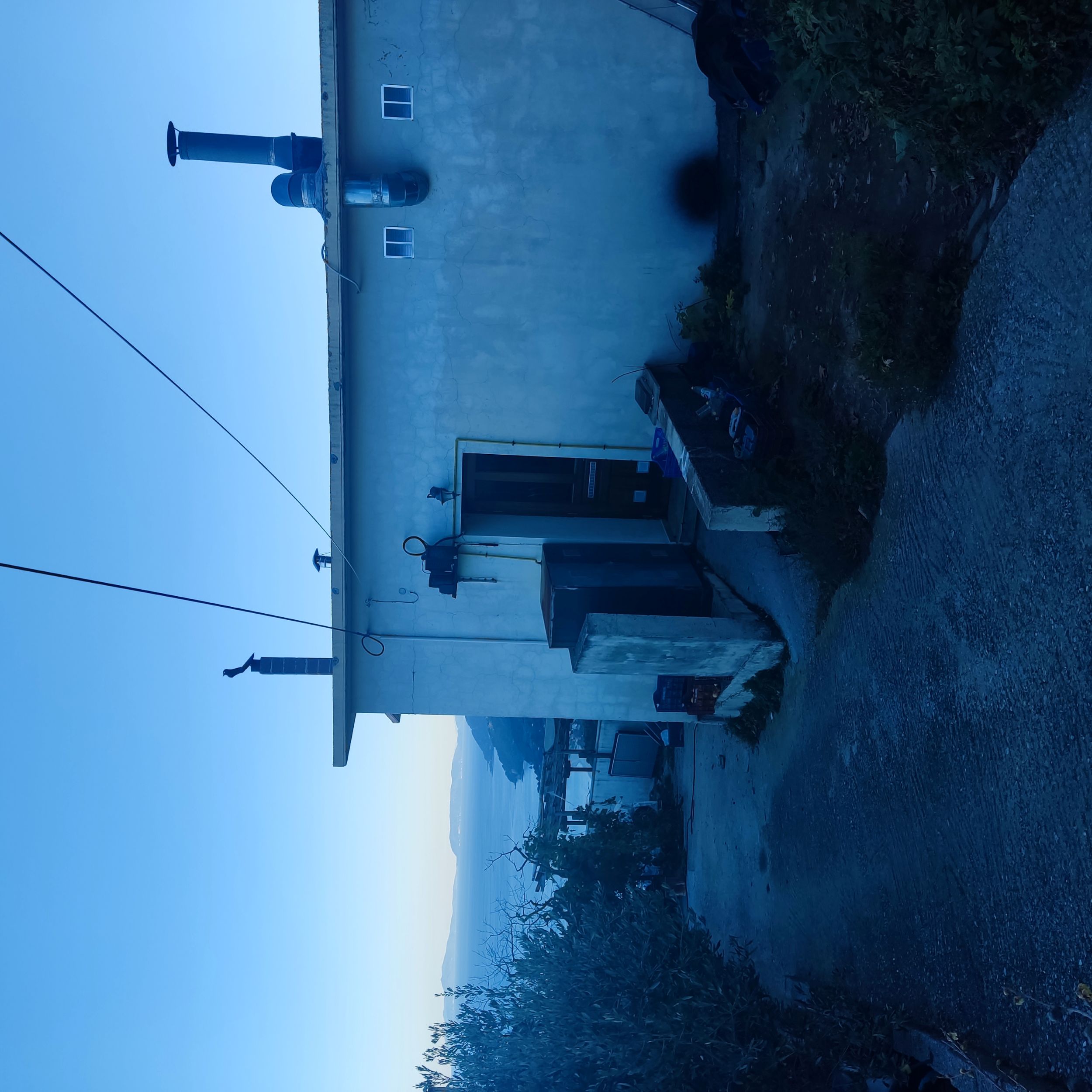 photo1