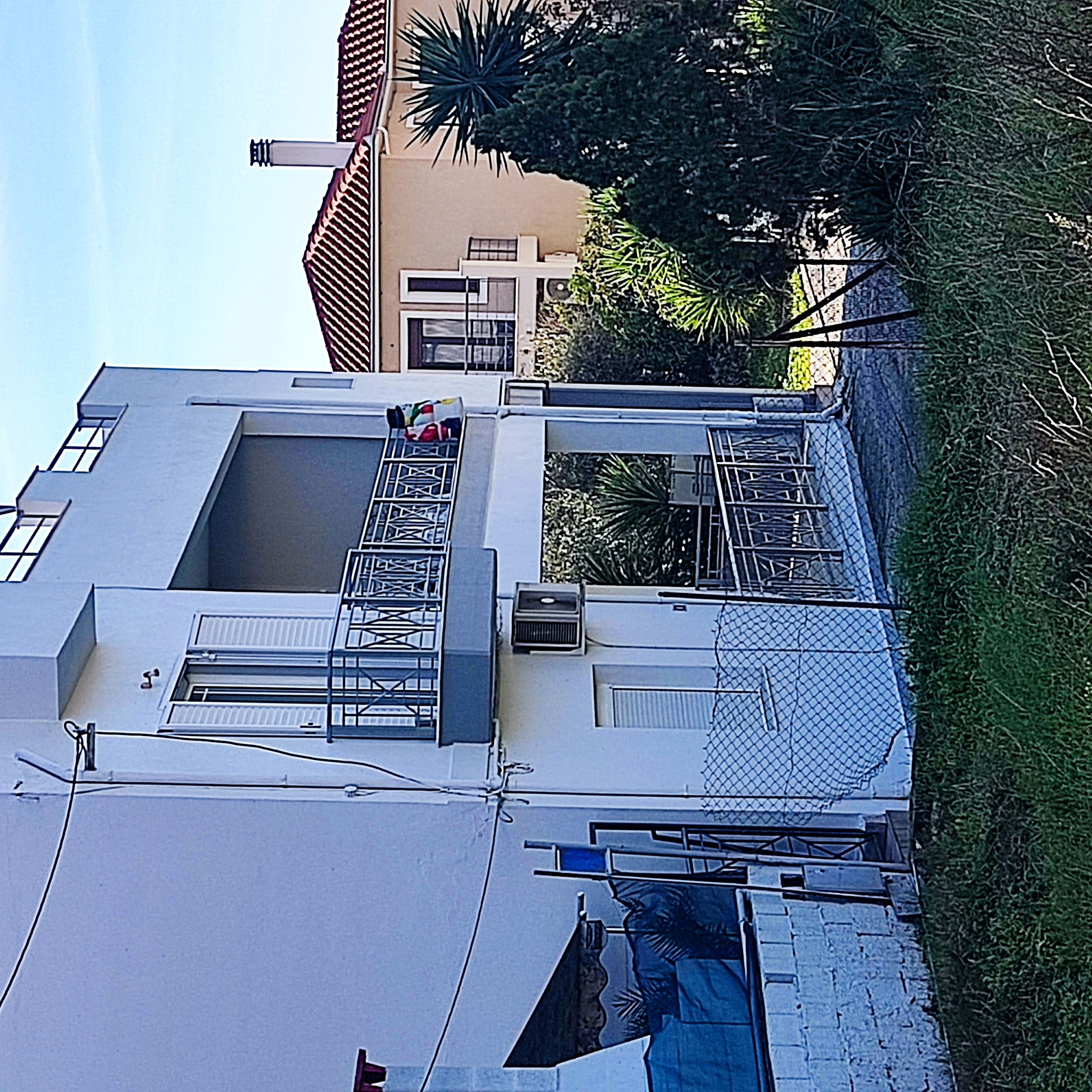 photo1