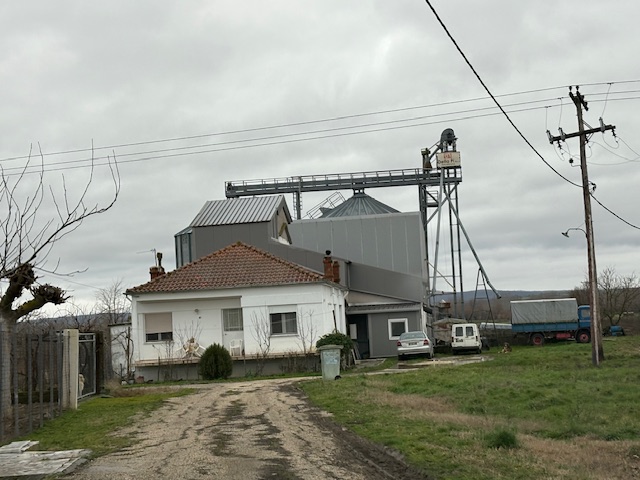 photo1