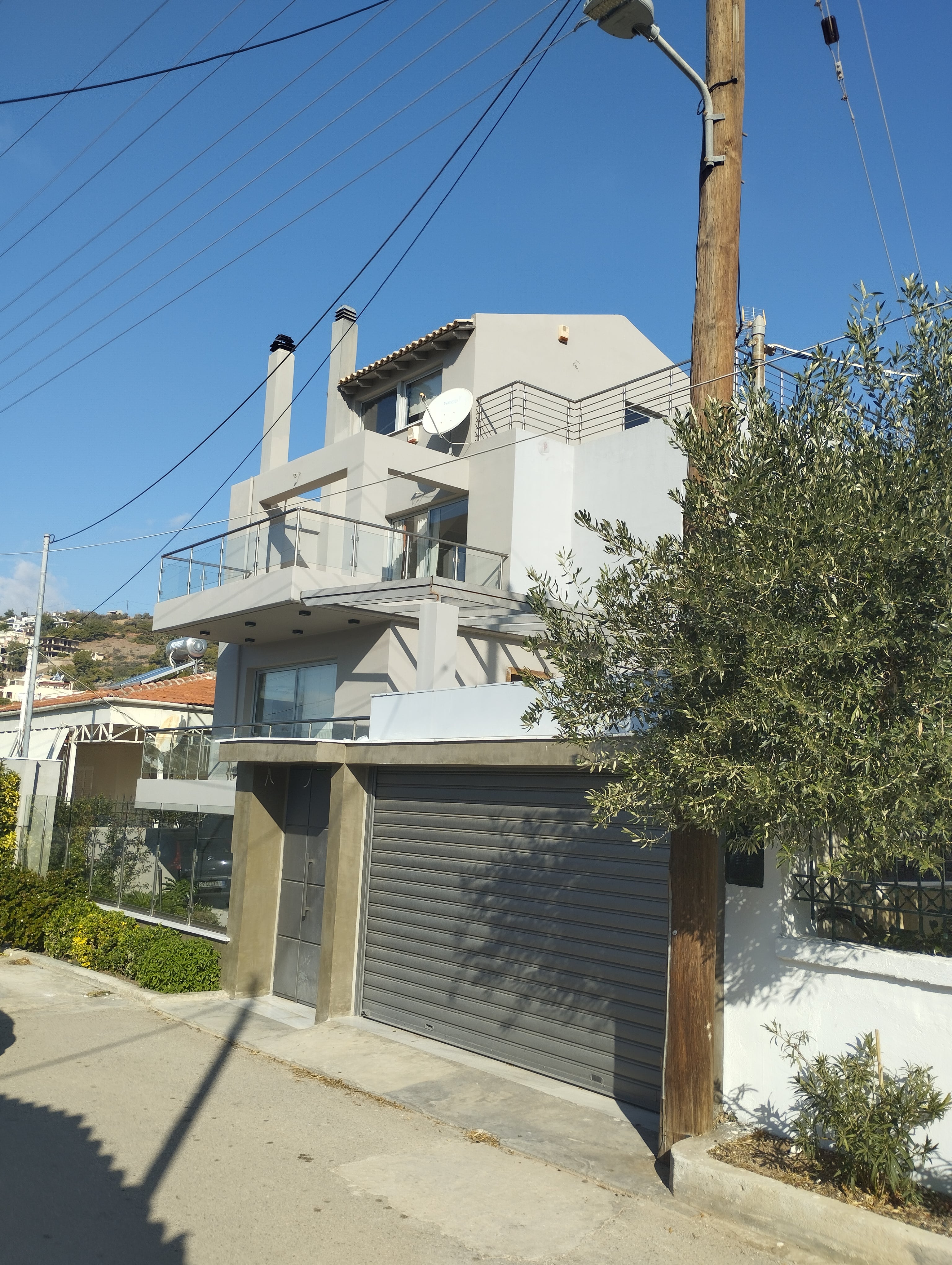 photo1