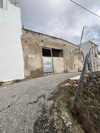 Οικόπεδο με κτίσμα  σε πλειστηριασμό Δήμος Αγίου Βασιλείου