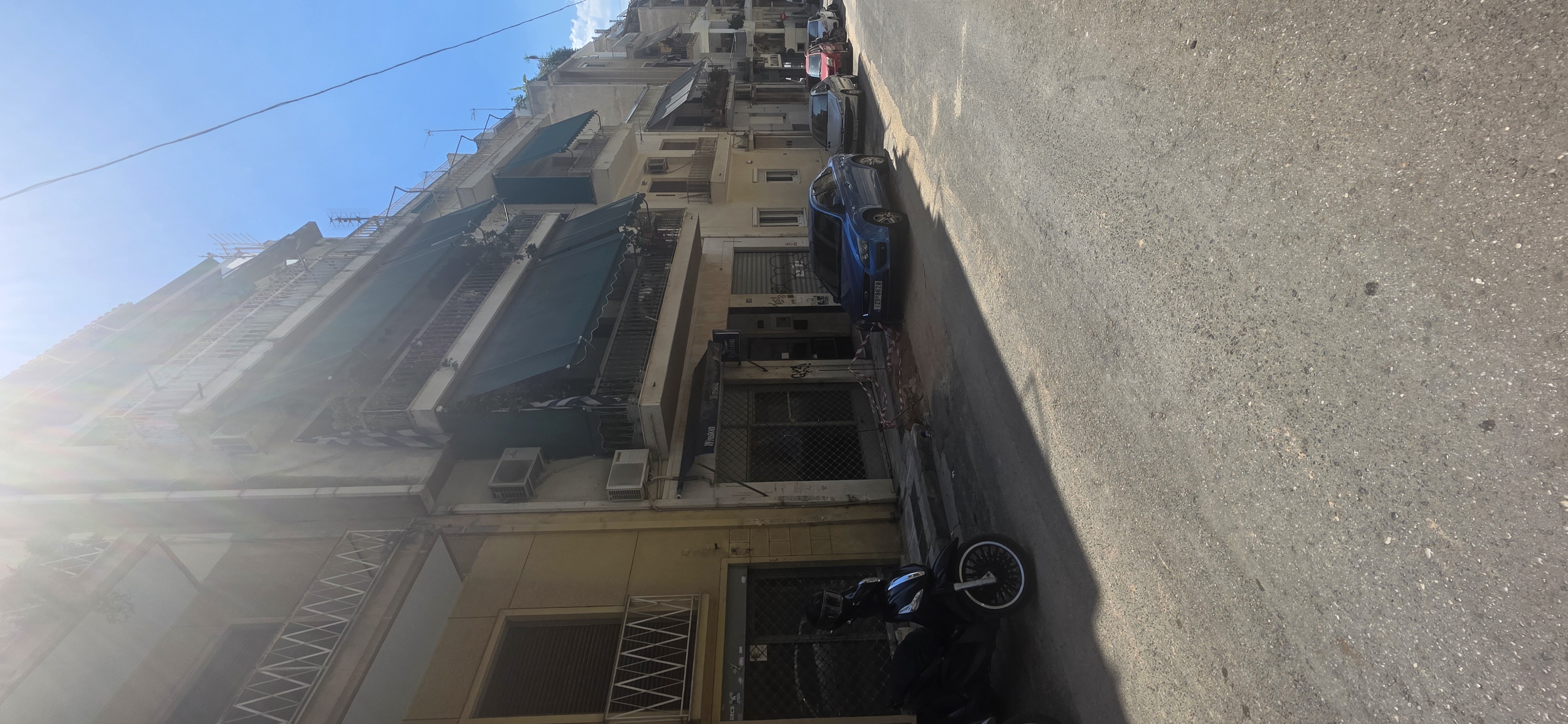 photo1