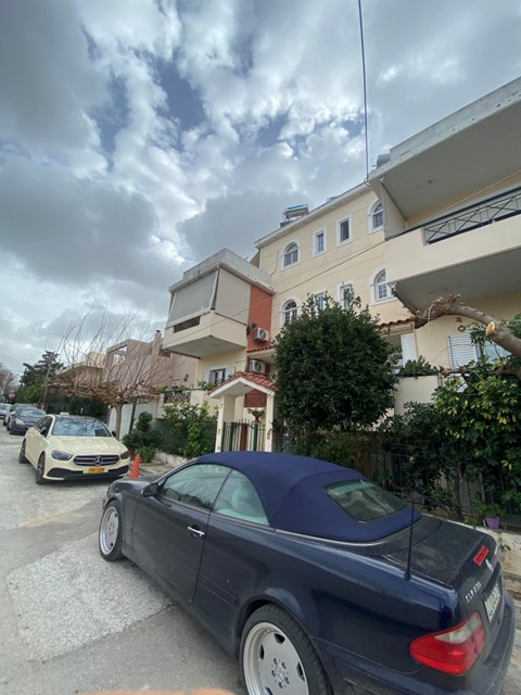 photo1