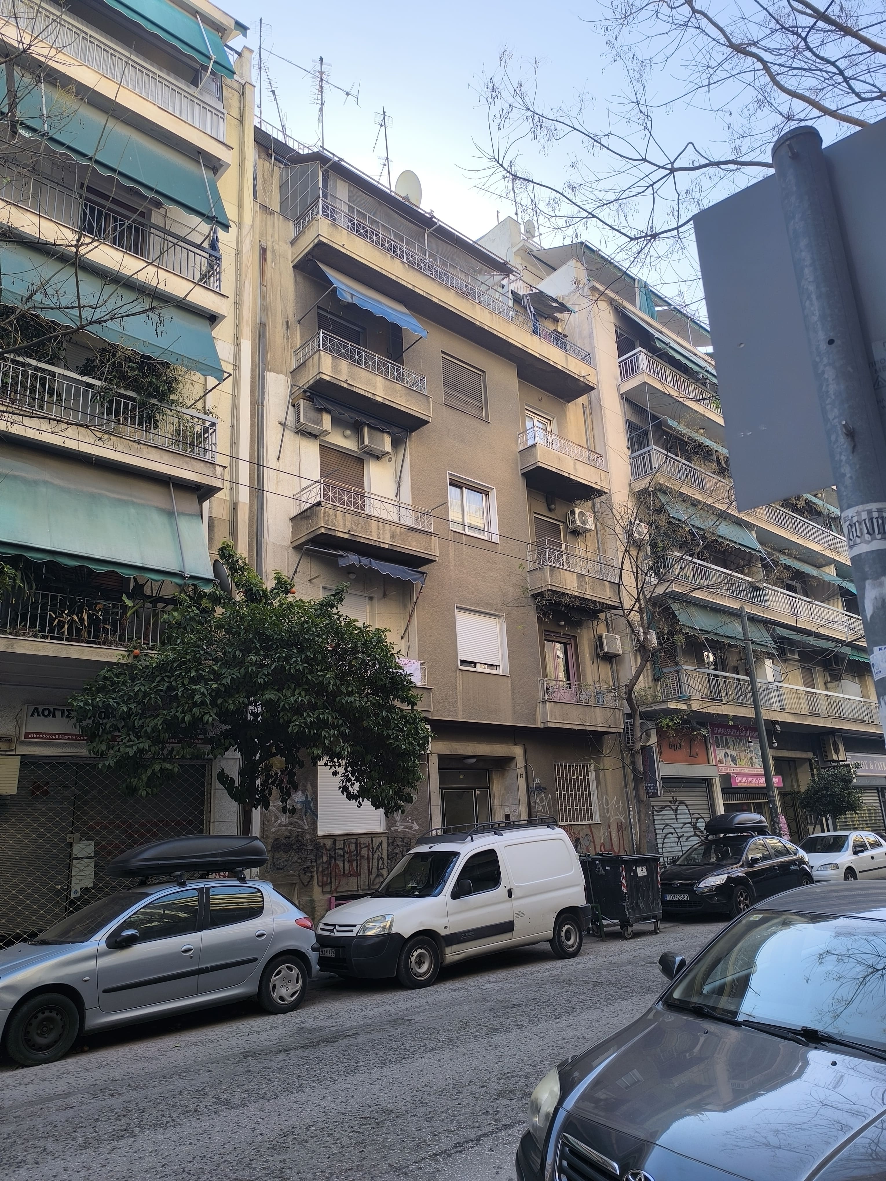 photo1
