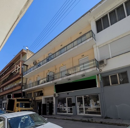 photo1
