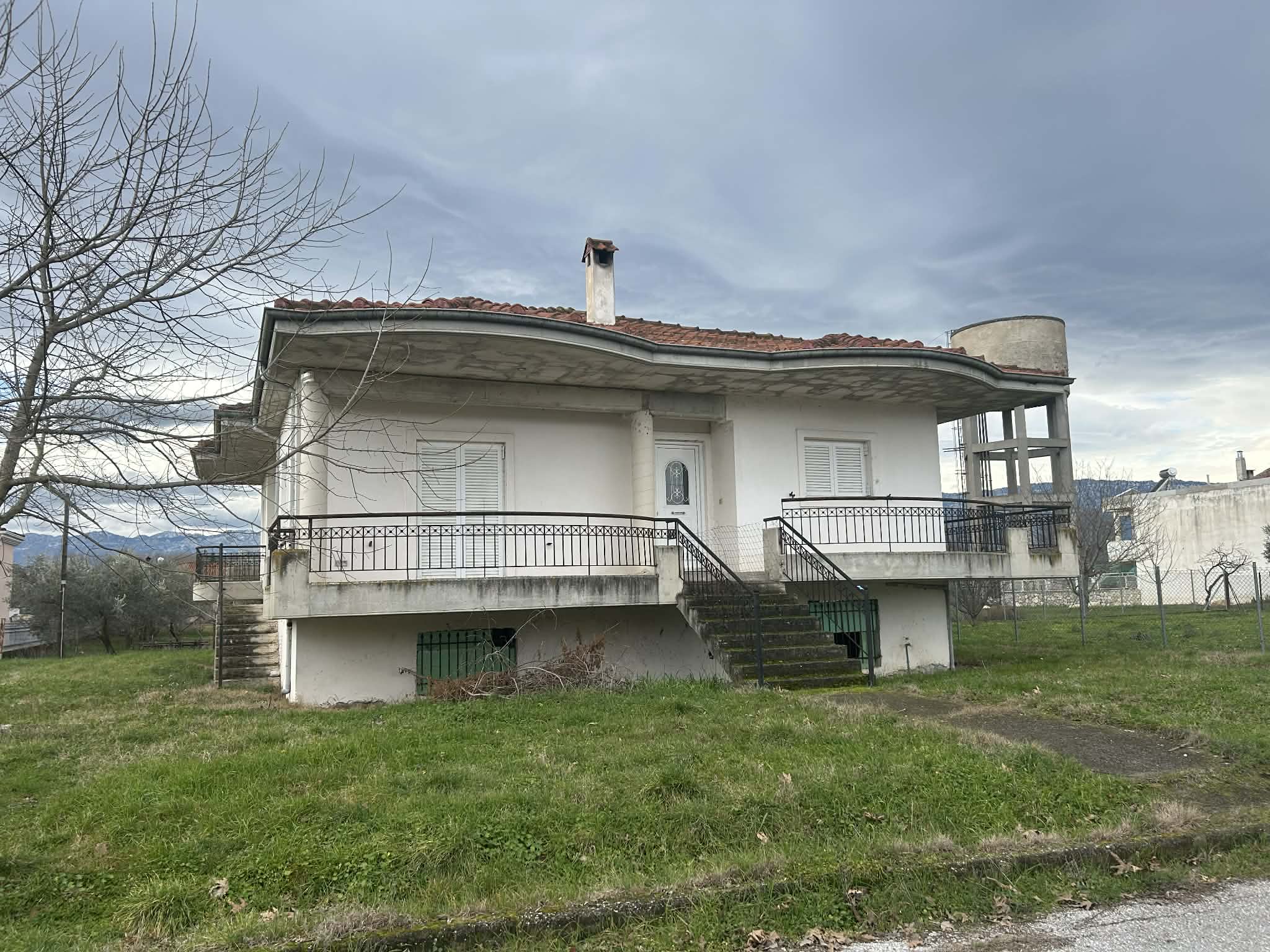 photo1