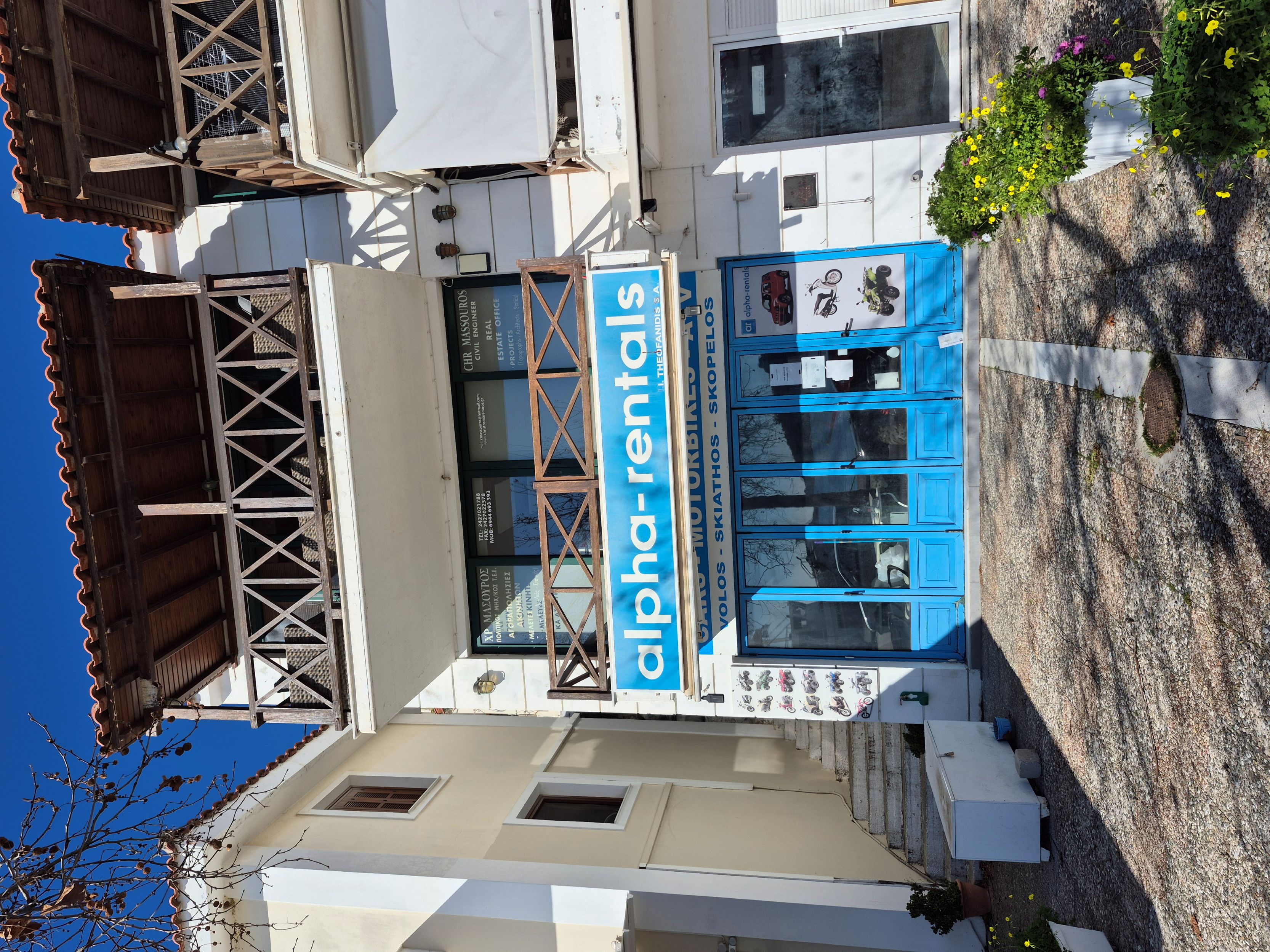 photo1