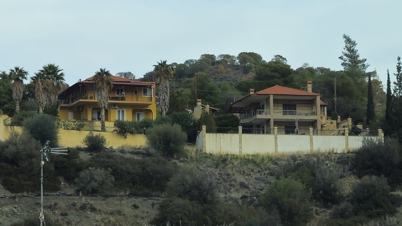 Οικόπεδο με κτίσμα  σε πλειστηριασμό Δήμος Λουτρακίου - Περαχώρας - Αγ. Θεοδώρων