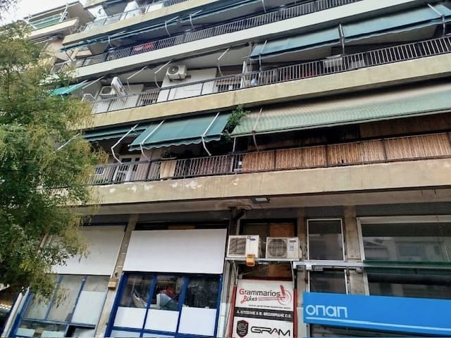photo1