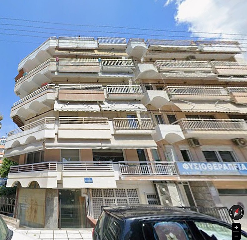 photo1