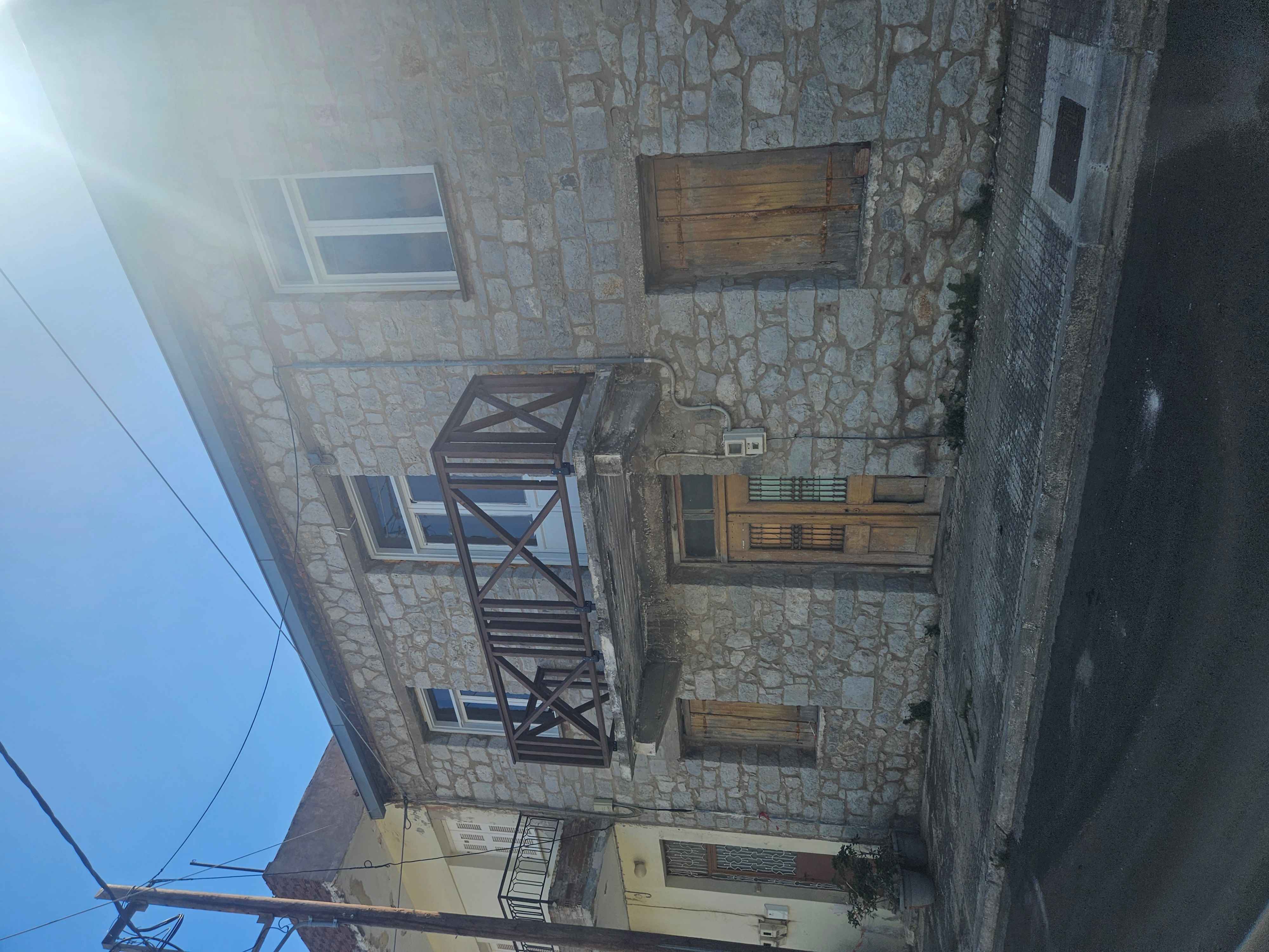 photo1
