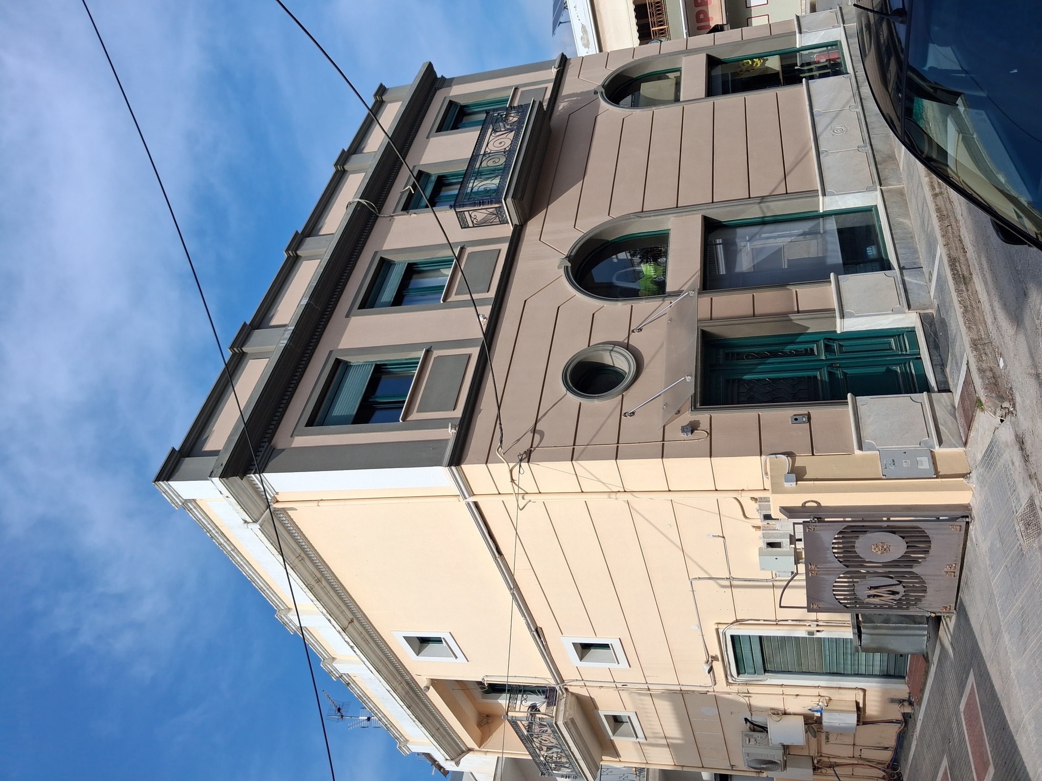 photo1