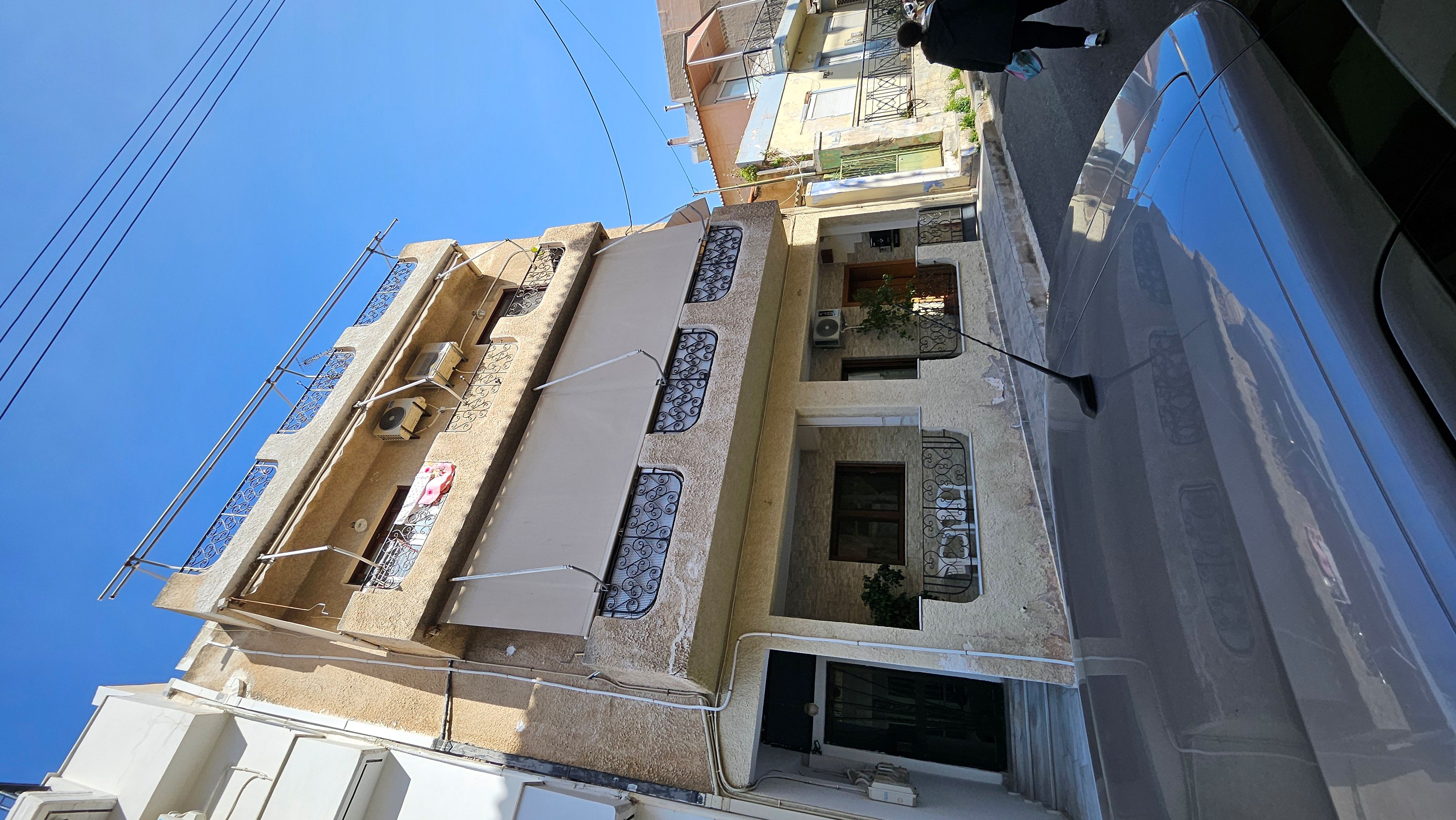 photo1