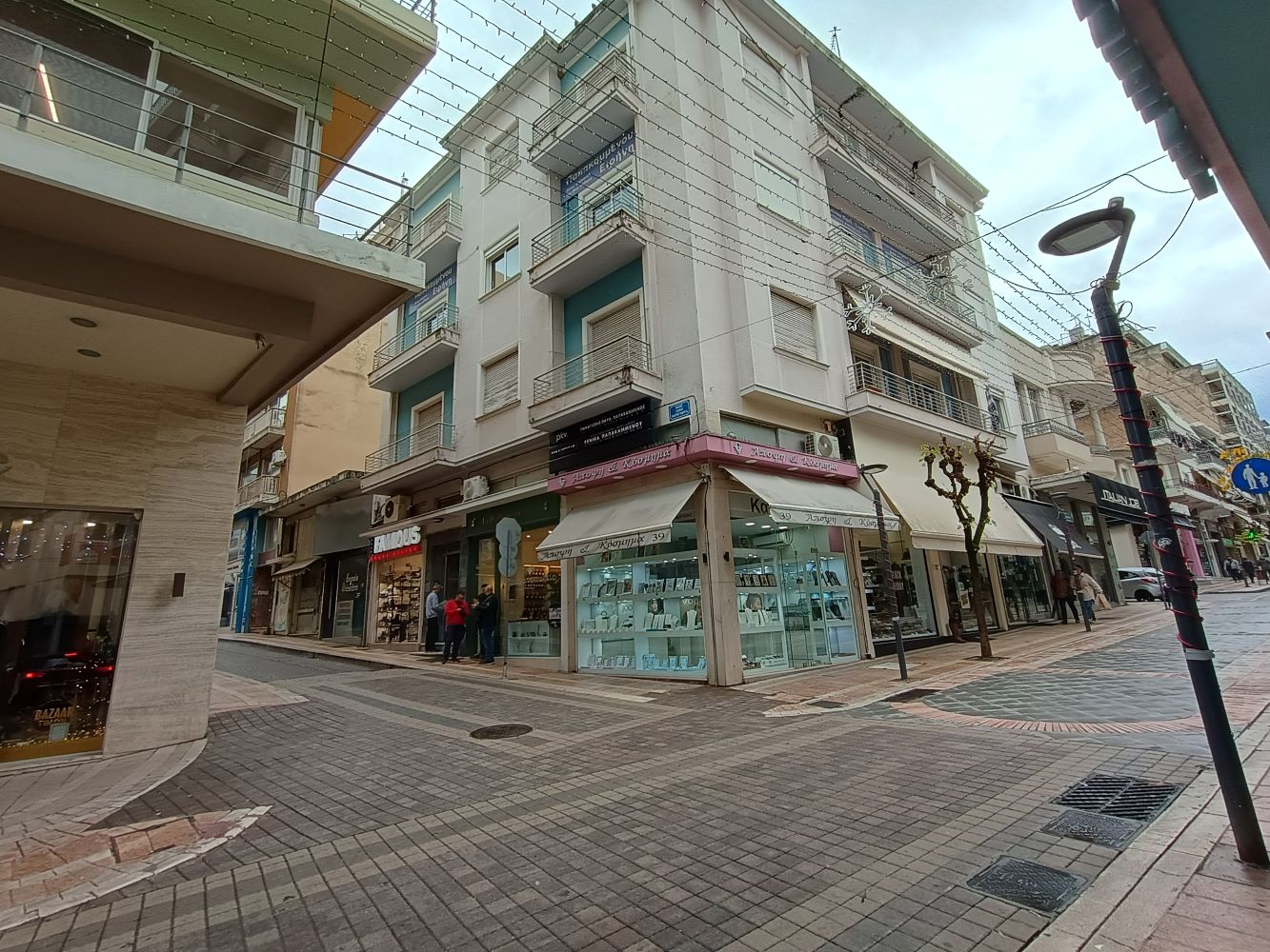 photo1