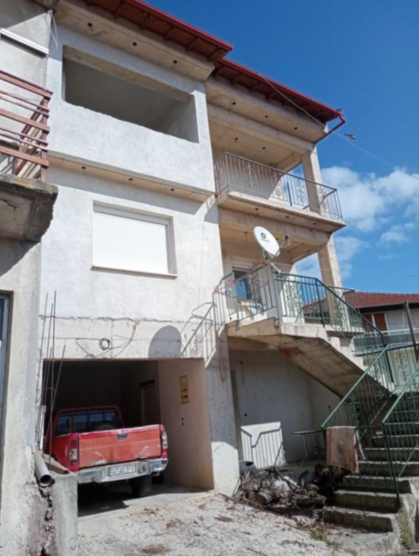 Οικόπεδο με κτίσμα  σε πλειστηριασμό Municipality of Servia - Velventou