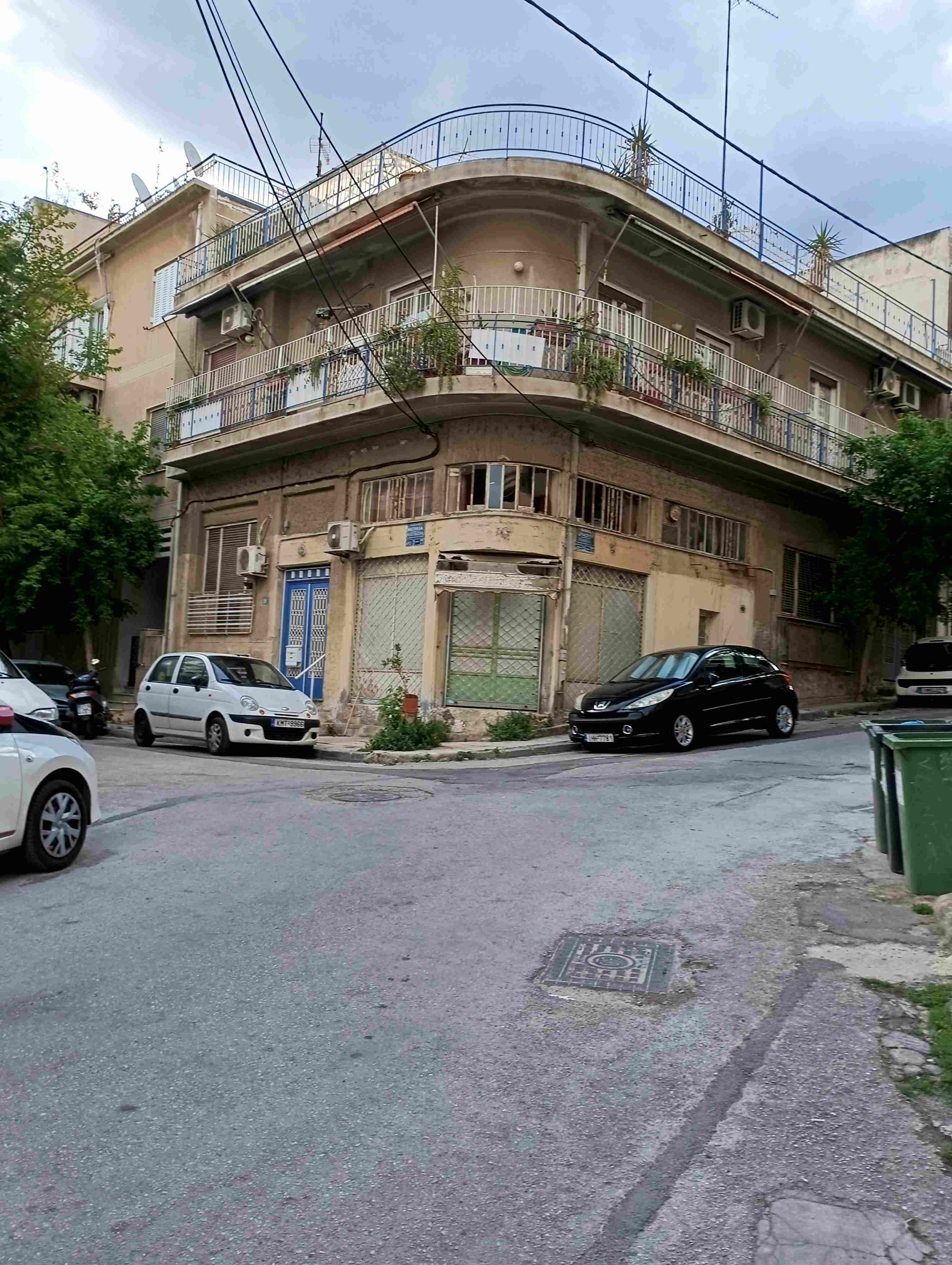 photo1