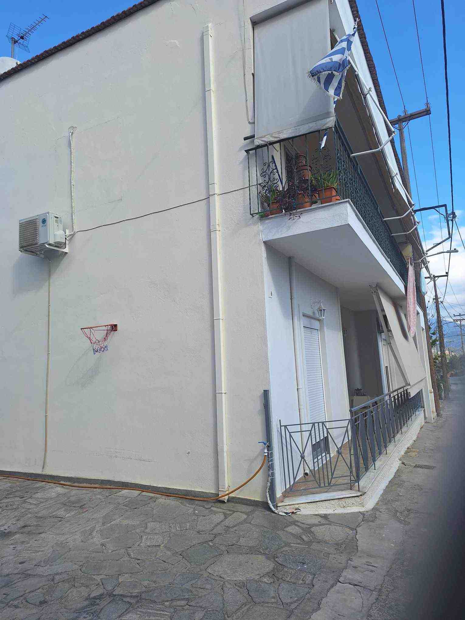 photo1