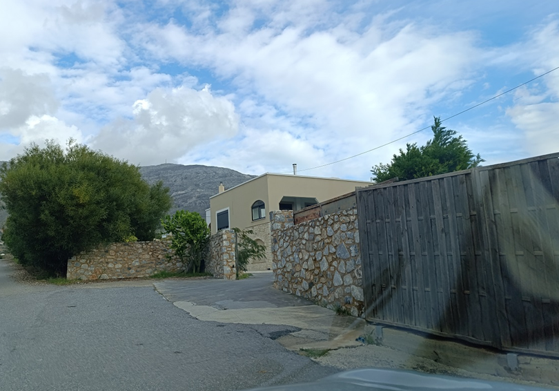 photo1