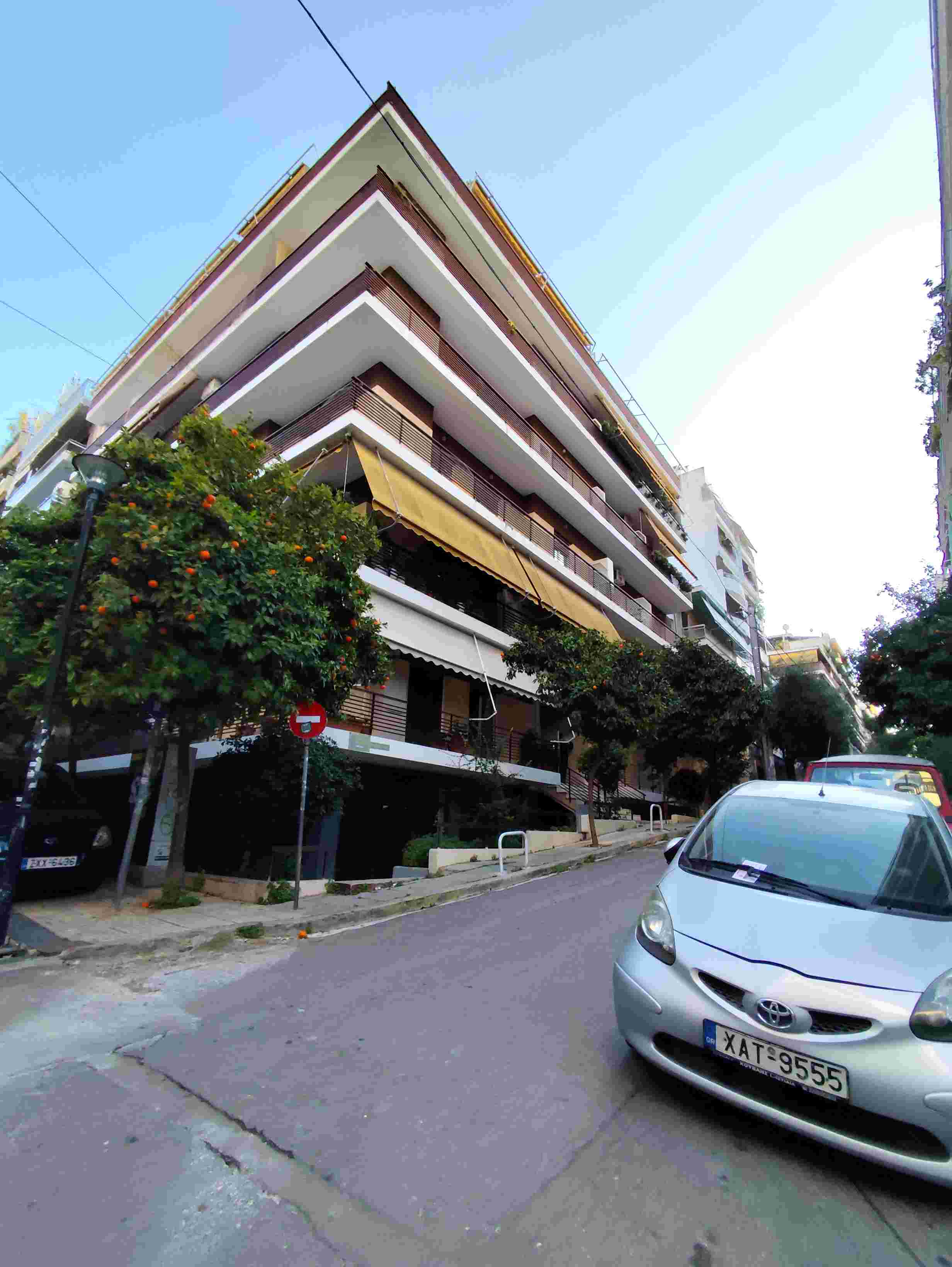 photo1