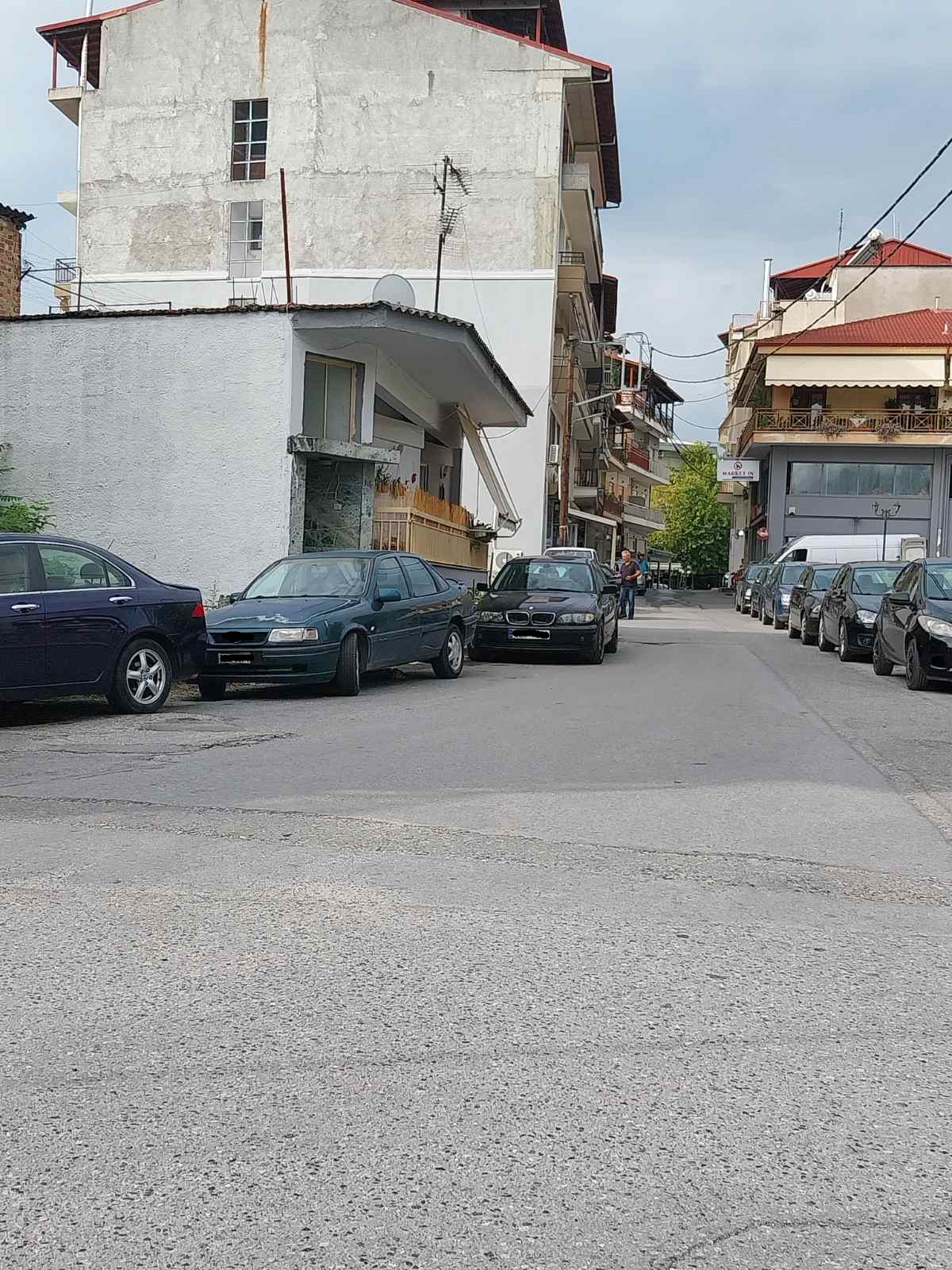 photo1