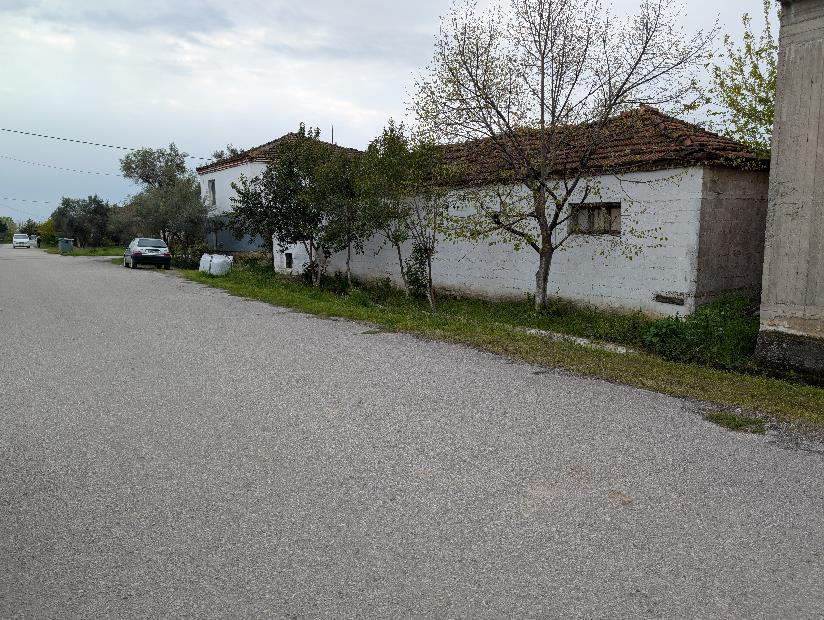 Οικόπεδο με κτίσμα  σε πλειστηριασμό Δήμος Ηρωικής Πόλεως Νάουσας