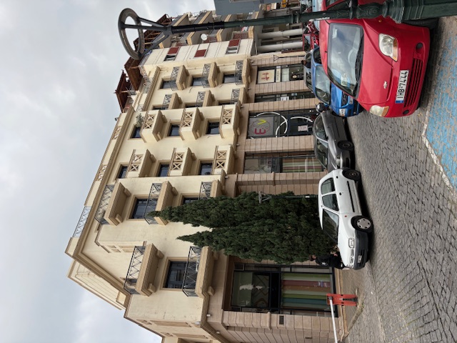 photo1