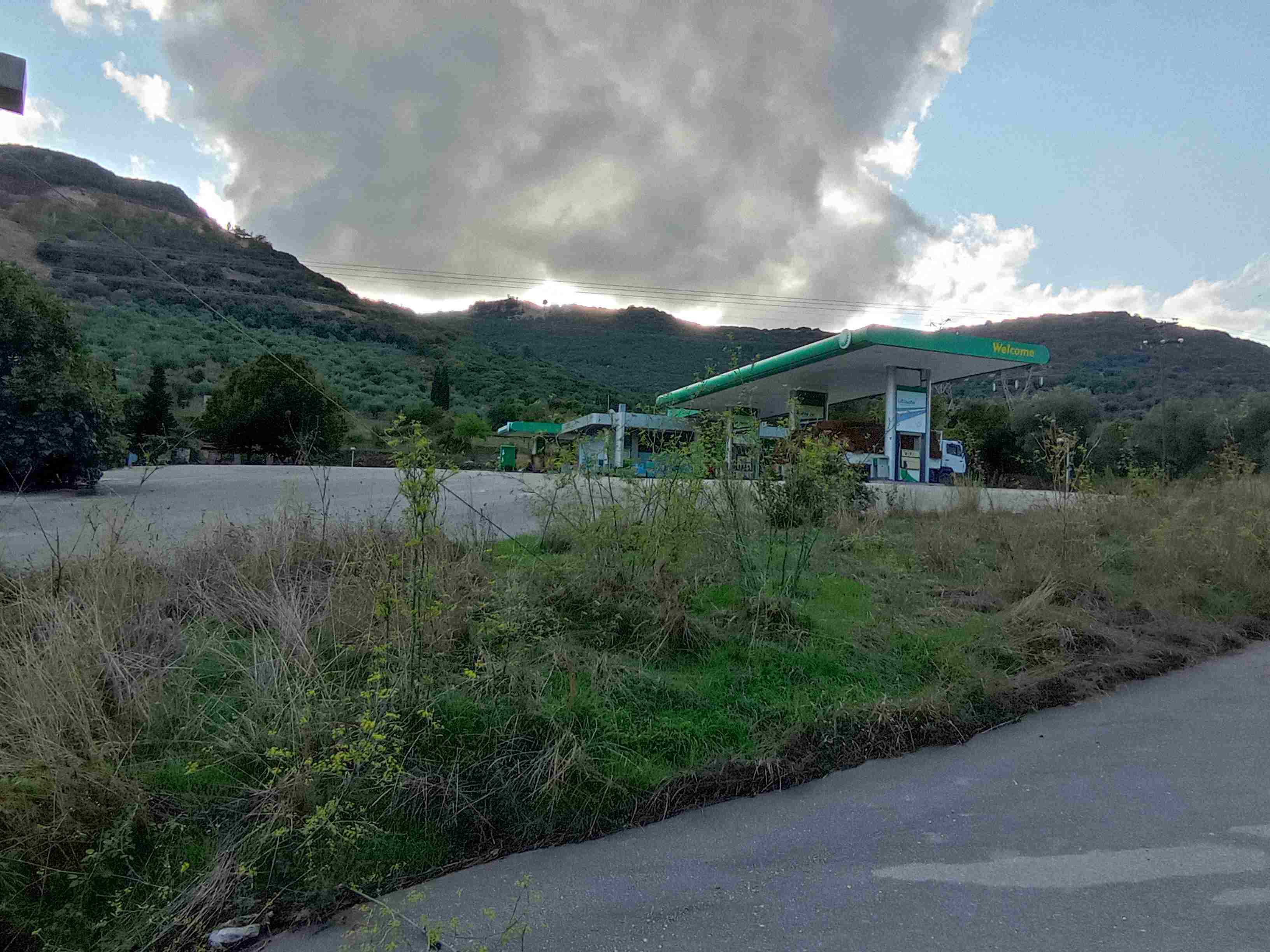 photo1
