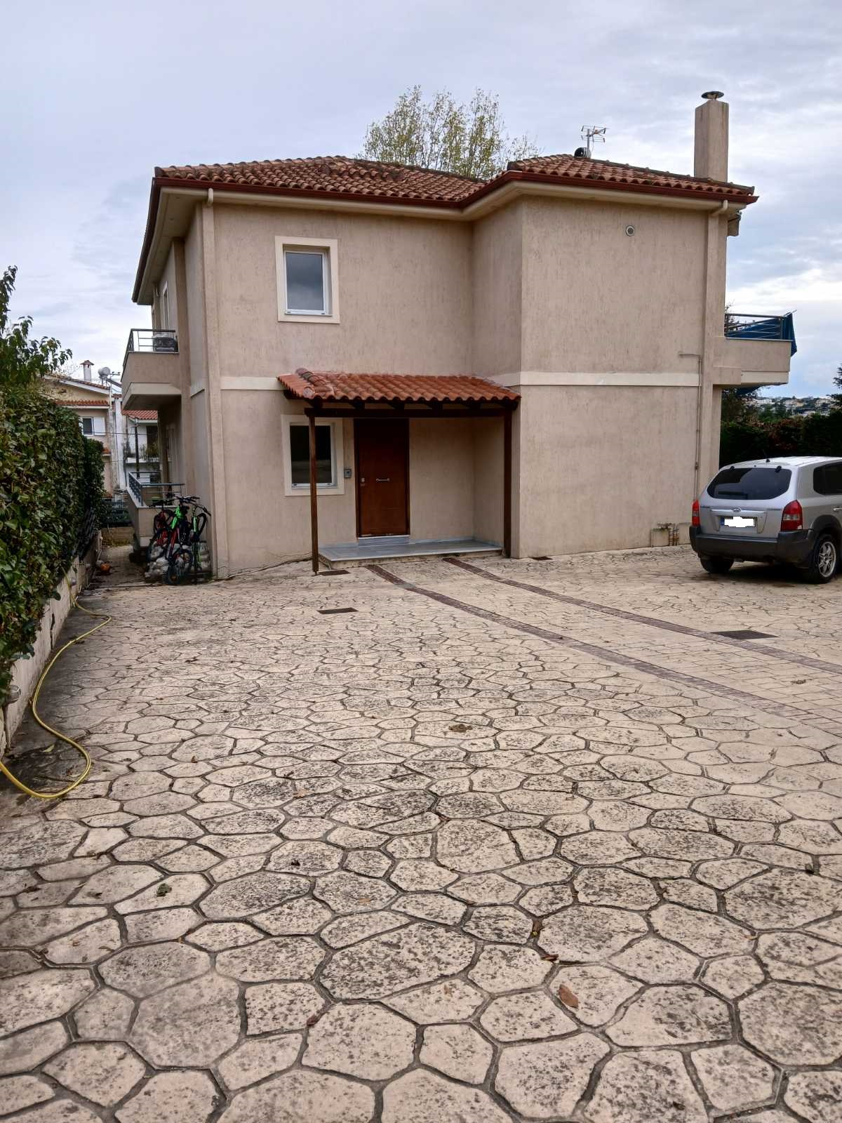 photo1