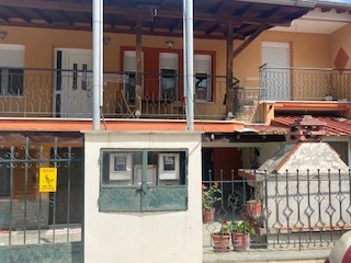 photo1