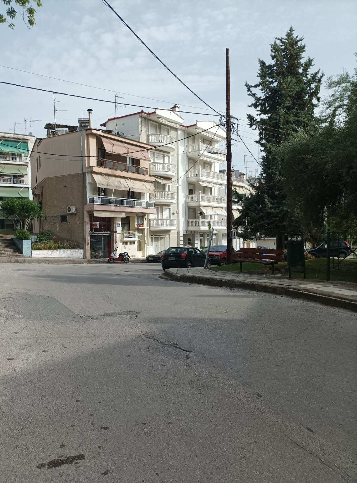 photo1