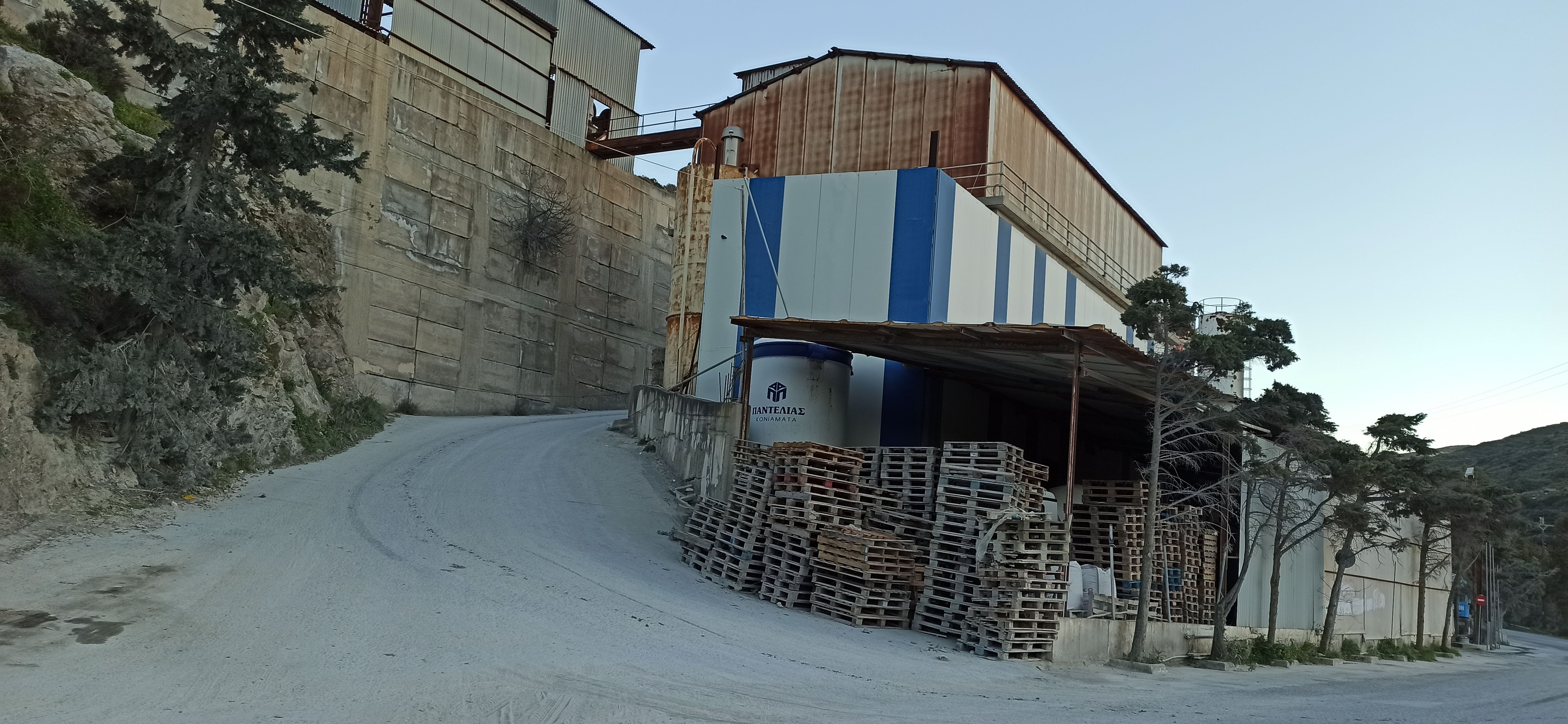 photo1