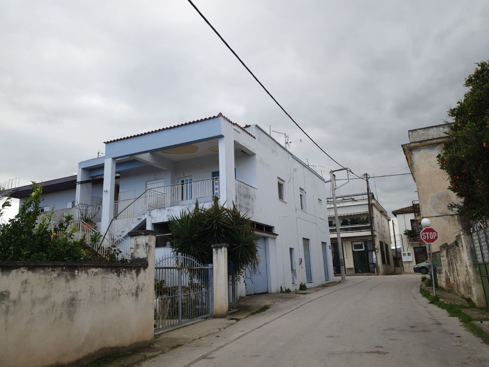 Οικόπεδο με κτίσμα  σε πλειστηριασμό Δήμος Βέλου - Βόχας