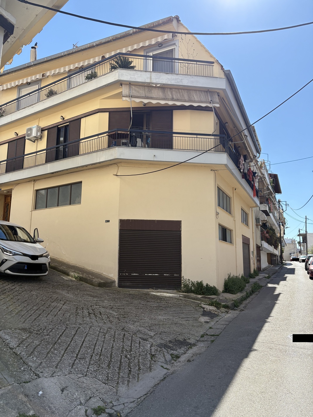 photo1