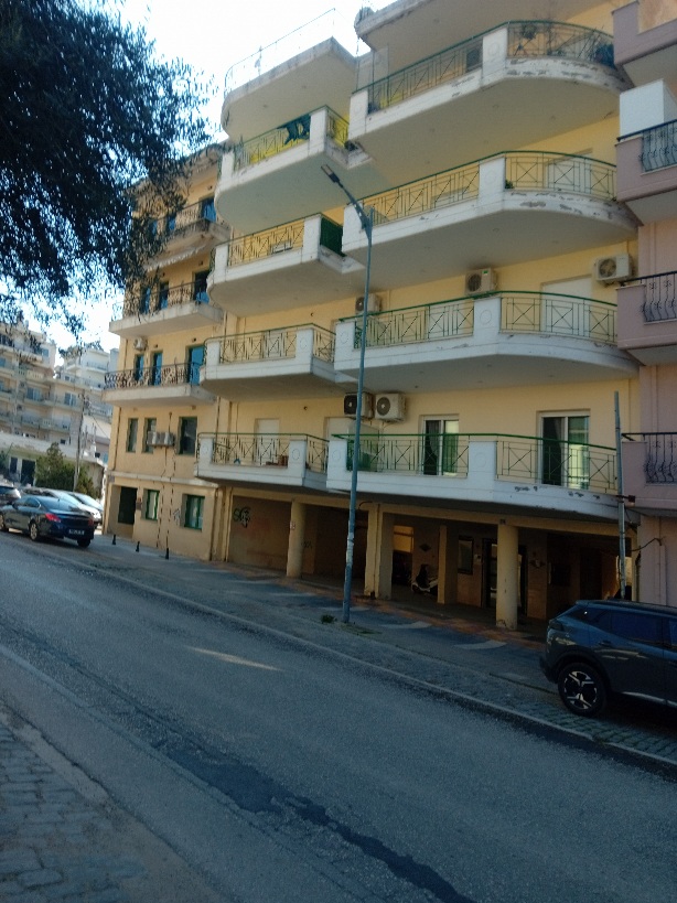 photo1