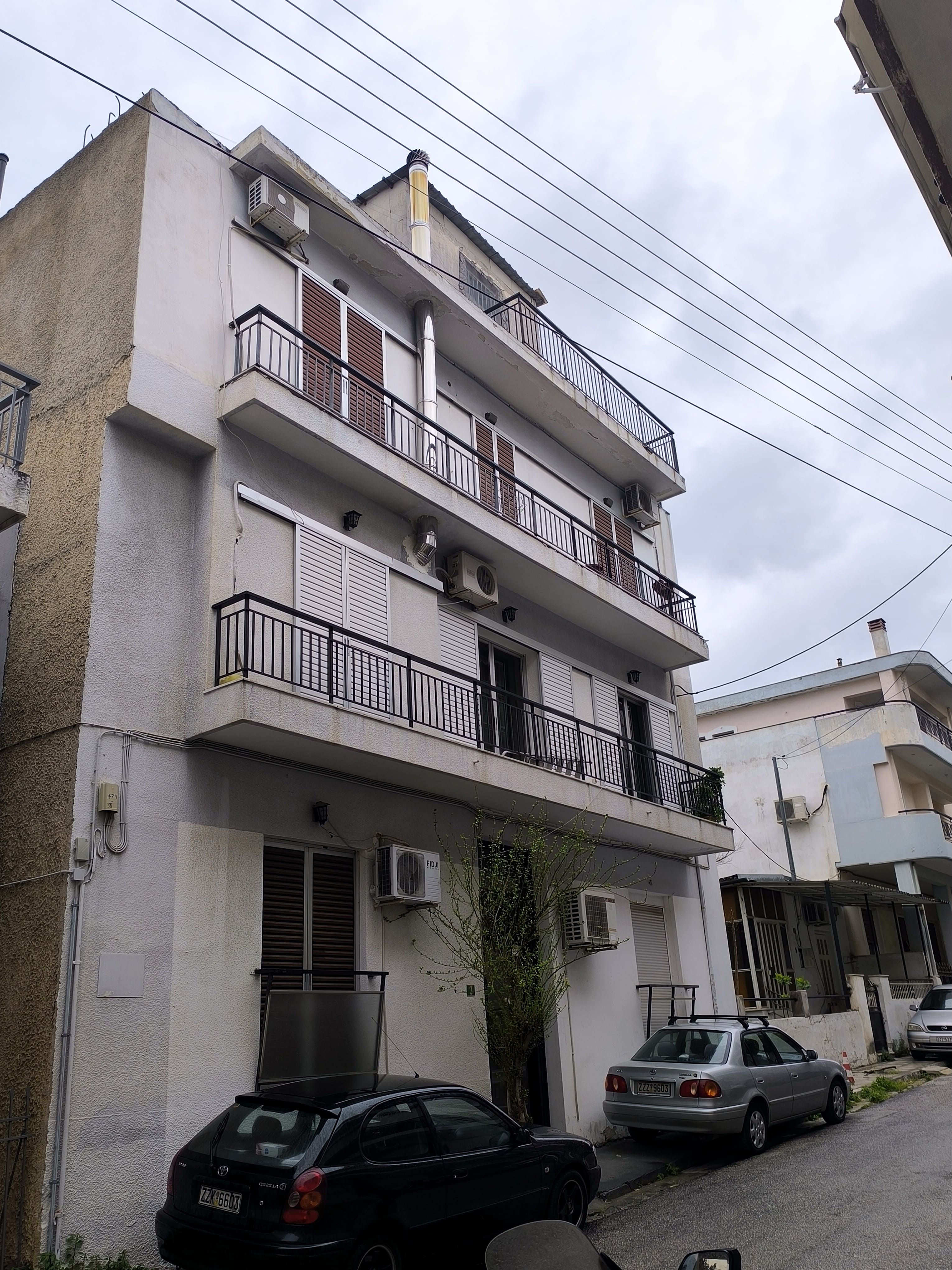photo1