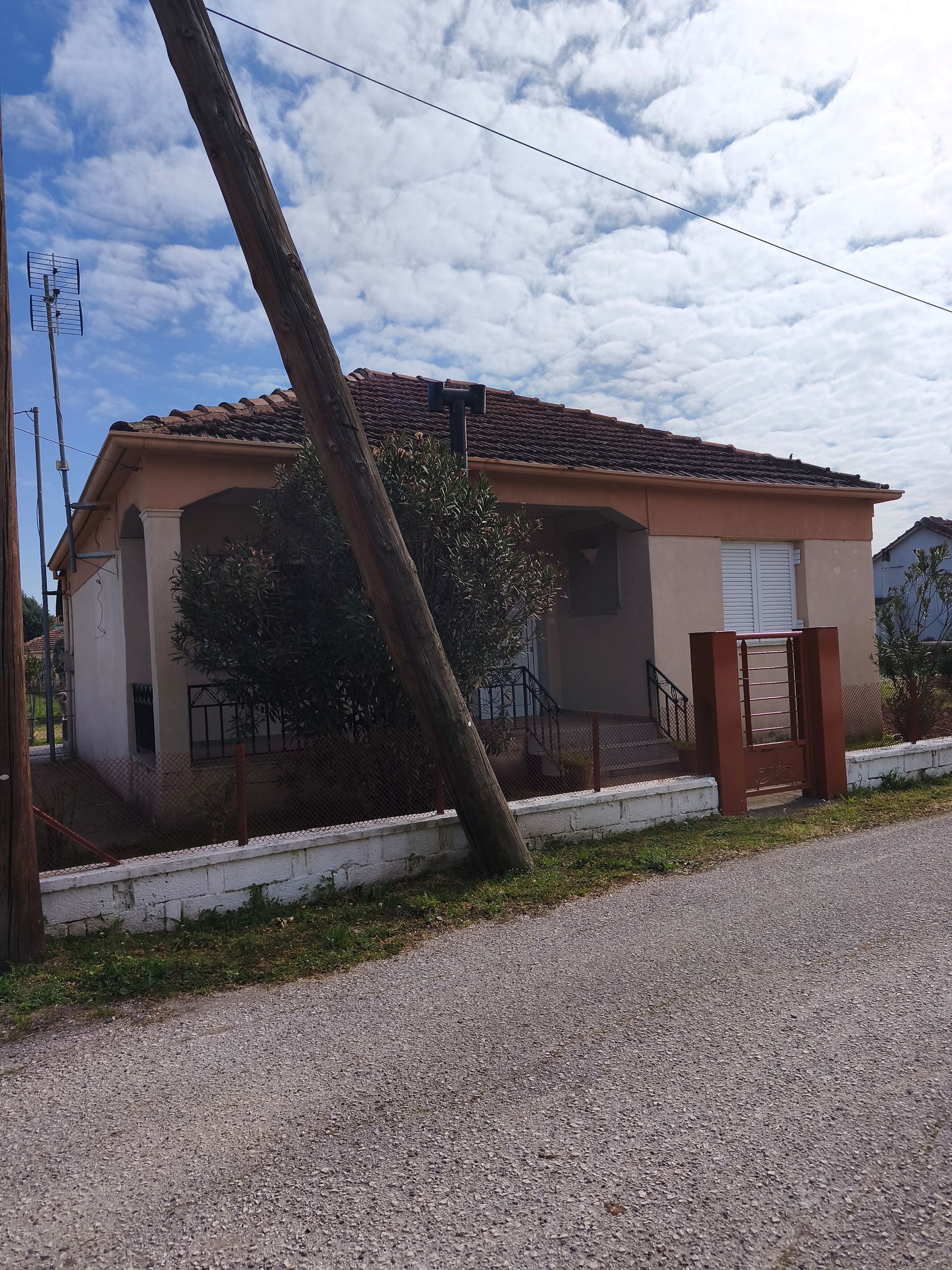 Οικόπεδο με κτίσμα  σε πλειστηριασμό Municipality of Pyli