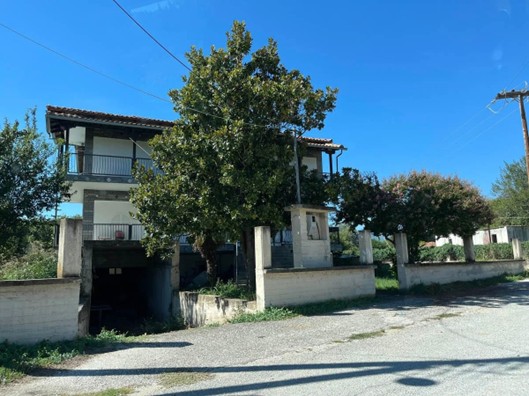 Οικόπεδο με κτίσμα  σε πλειστηριασμό Municipality of Sintiki