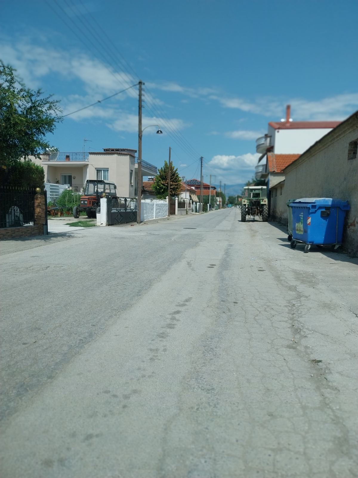 photo1