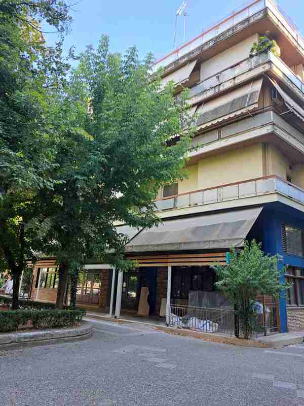 photo1