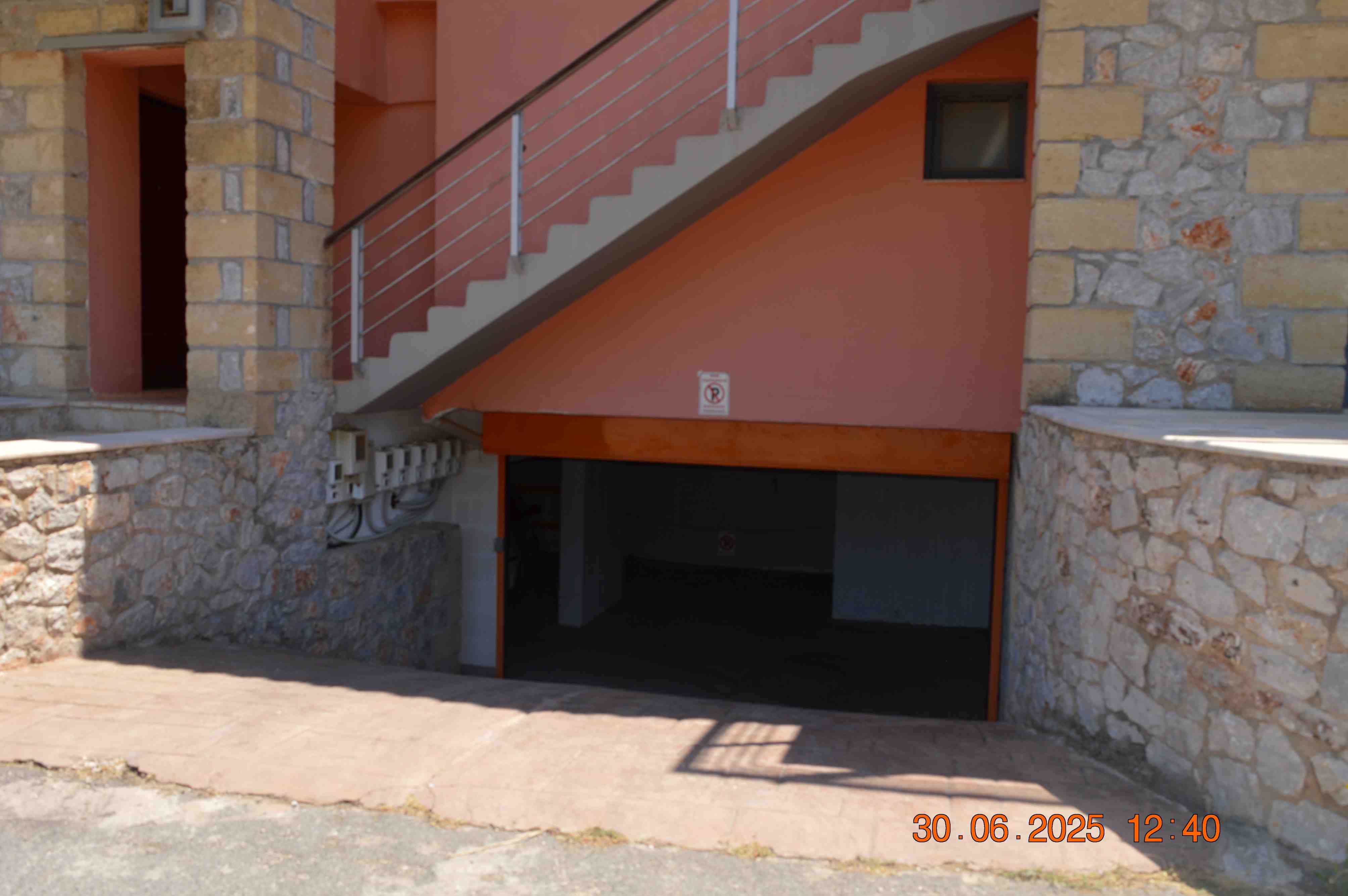 photo2
