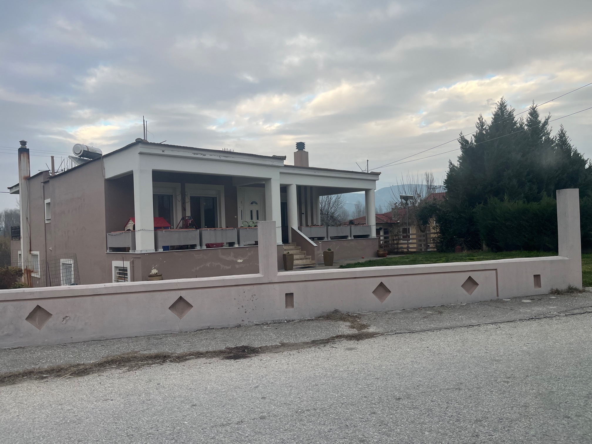Οικόπεδο με κτίσμα  σε πλειστηριασμό Δήμος Ελασσόνας