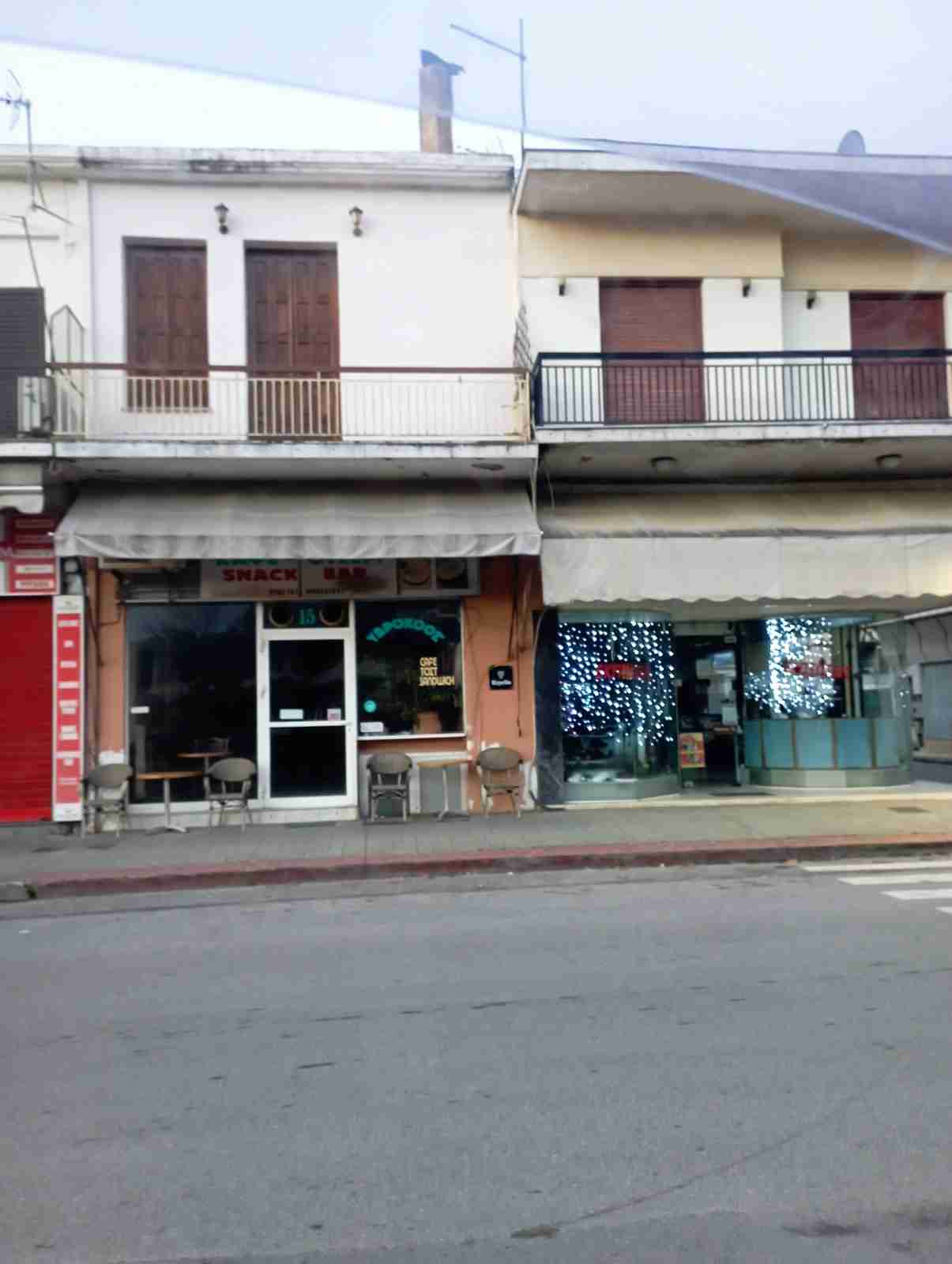 photo1